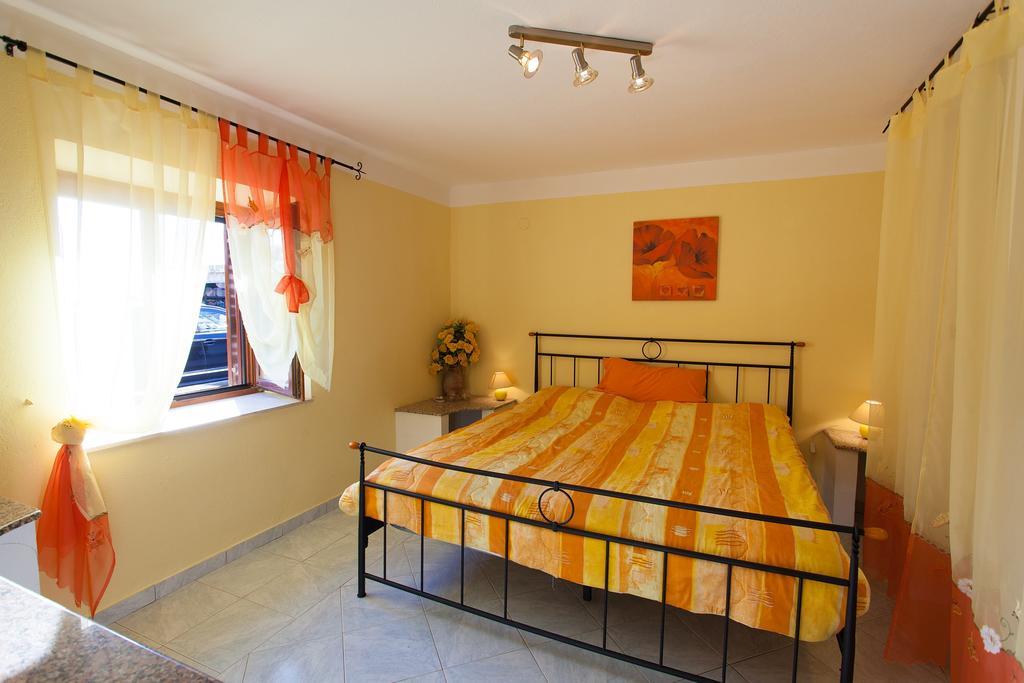 Villa Mir Polje  Екстер'єр фото