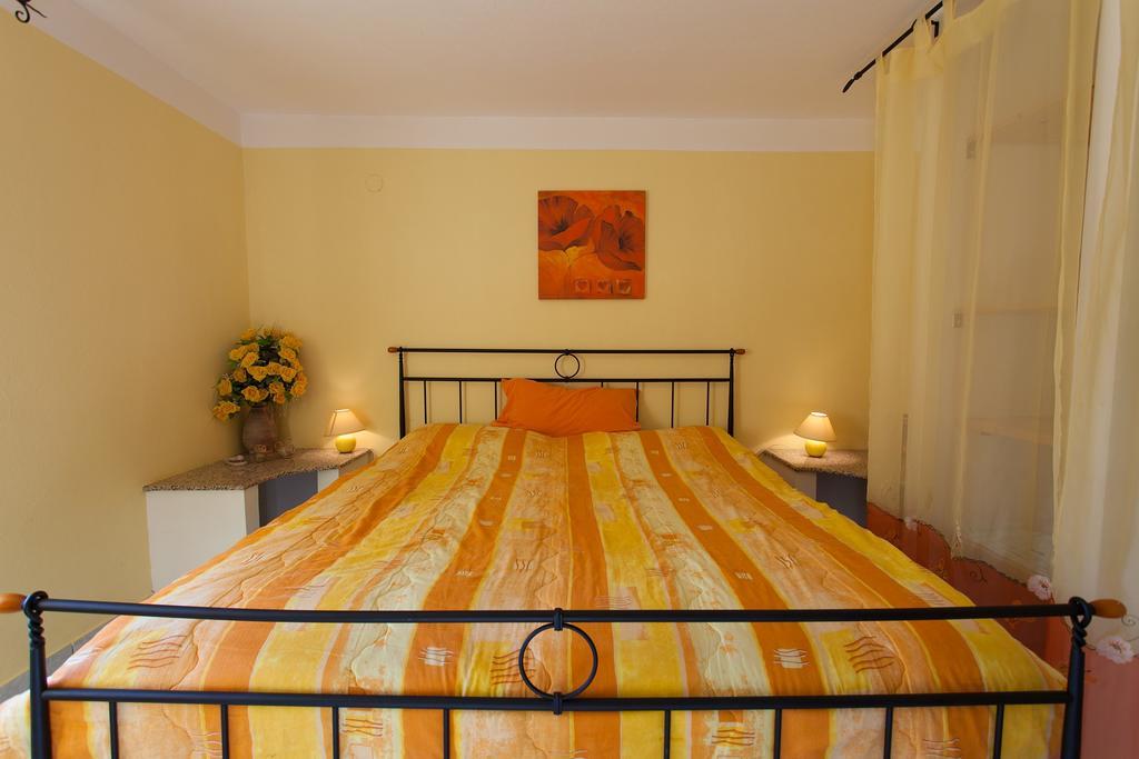 Villa Mir Polje  Екстер'єр фото